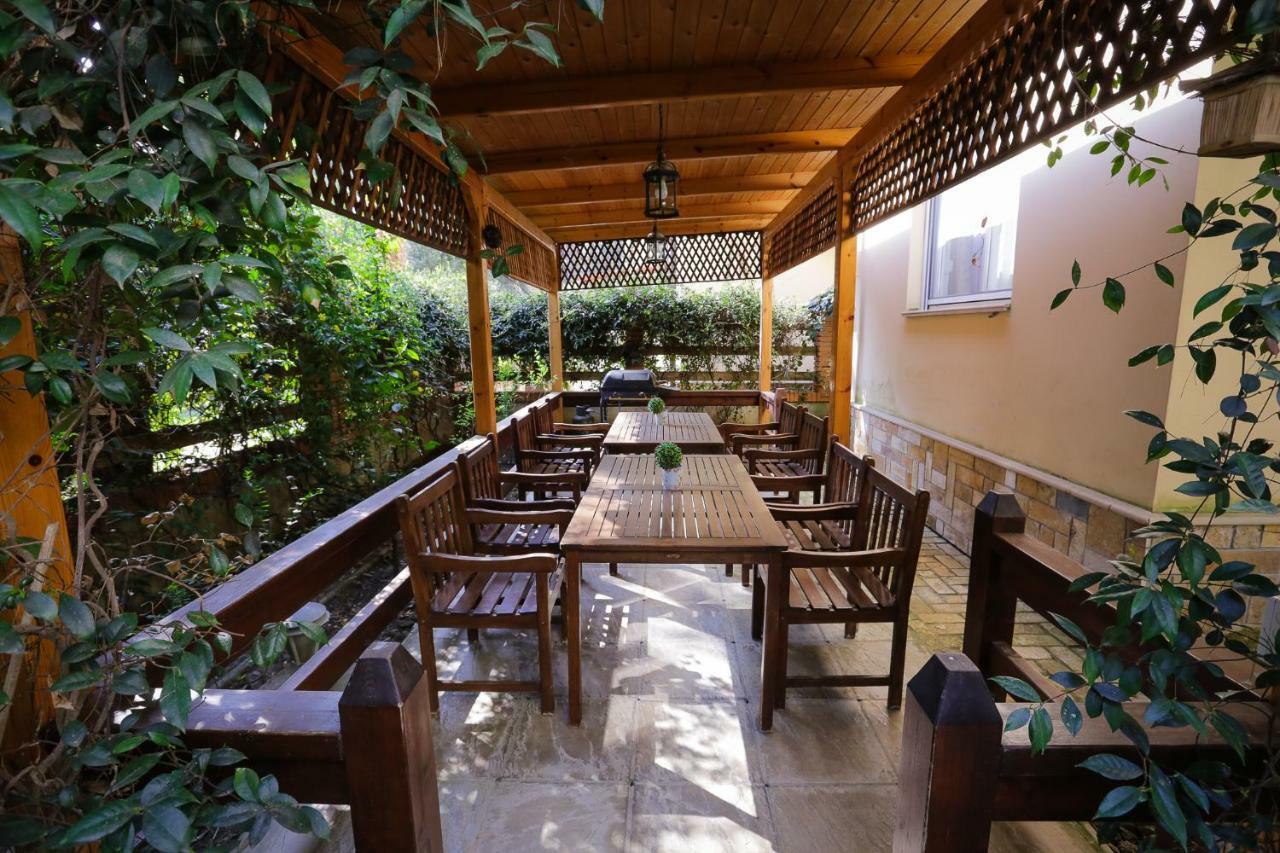 Pine-Tree Apt W/ Private Garden 50 M From The Sea Golem  Luaran gambar